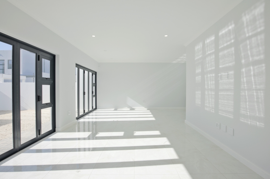 5 Bedroom Property for Sale in Sandown Western Cape